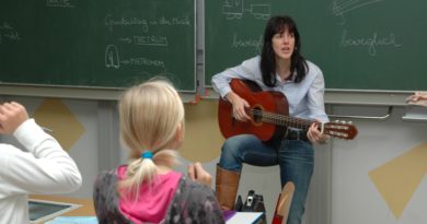 25 Jahre an unserer Schule 25 Jahre an unserer Schule